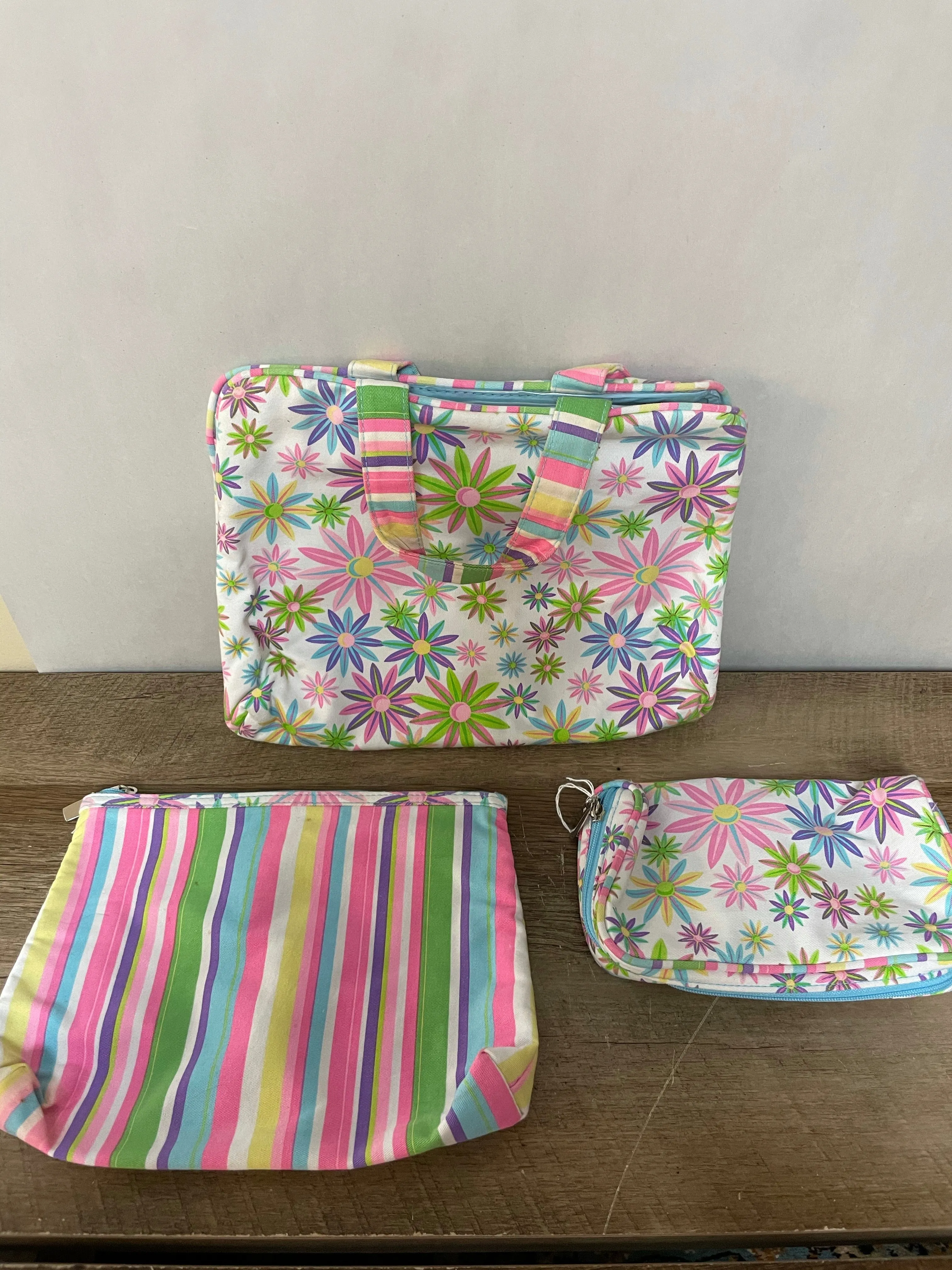 €€* Travel Makeup Bags 3 Pc Set Bright Floral/Stripe Toiletry Foldable Hanging Cosmetic Organizer