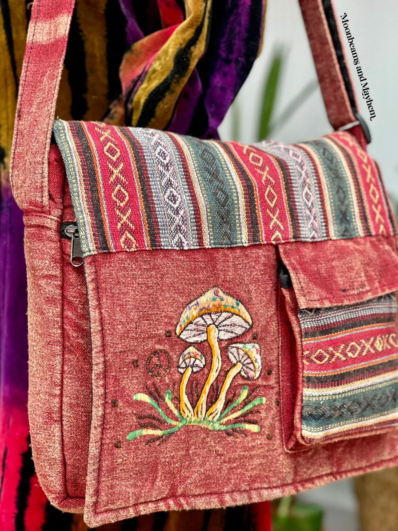 ENCHANTING INDIAN RED TOADSTOOL SATCHEL BAG