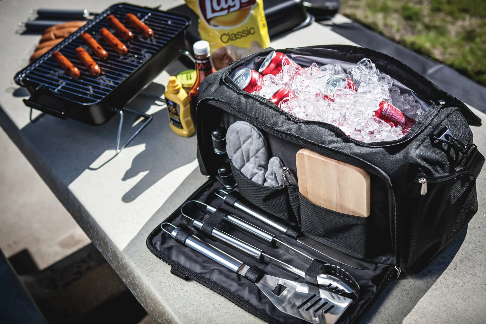 Illinois Fighting Illini - BBQ Kit Grill Set & Cooler