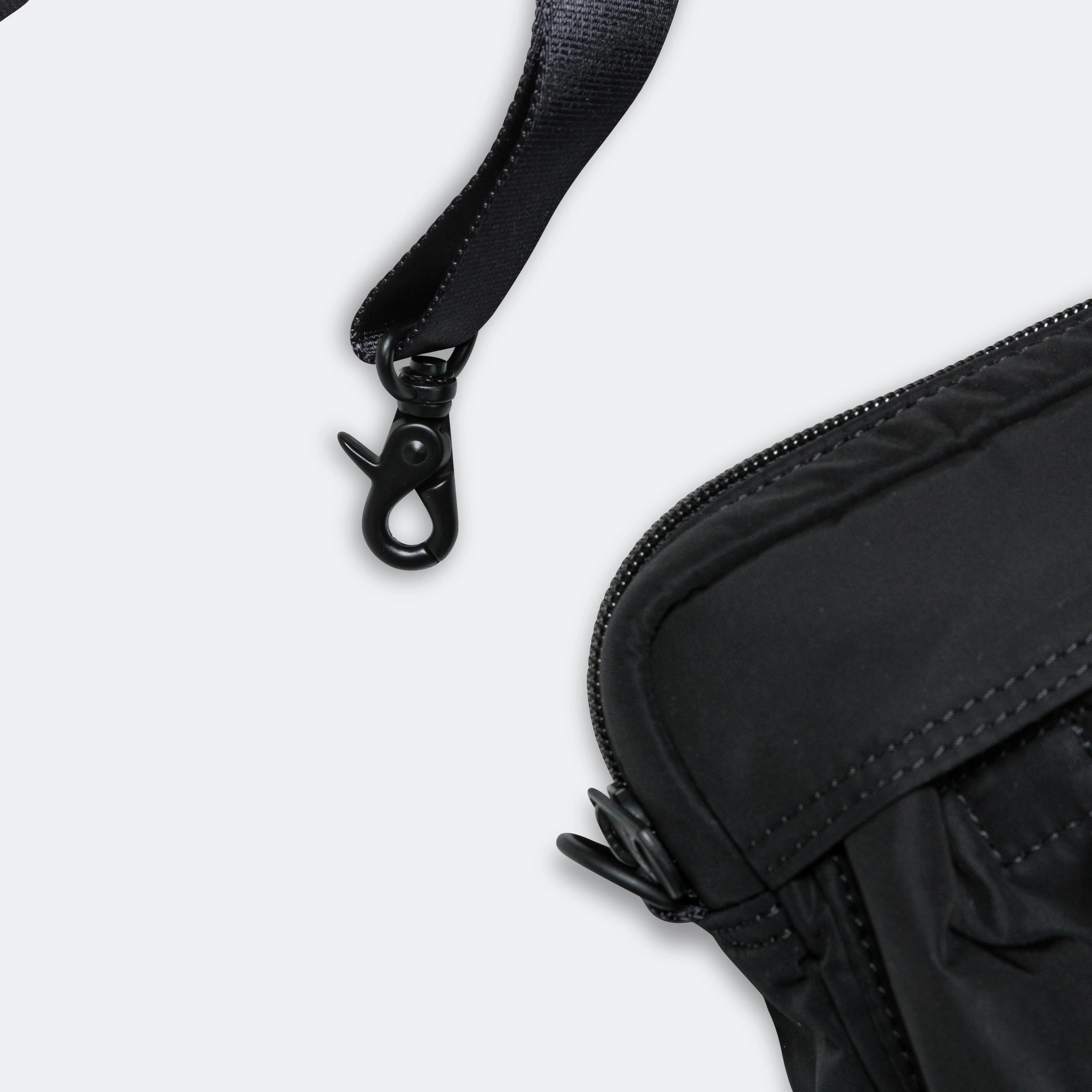 Senses Vertical Shoulder Bag - Black