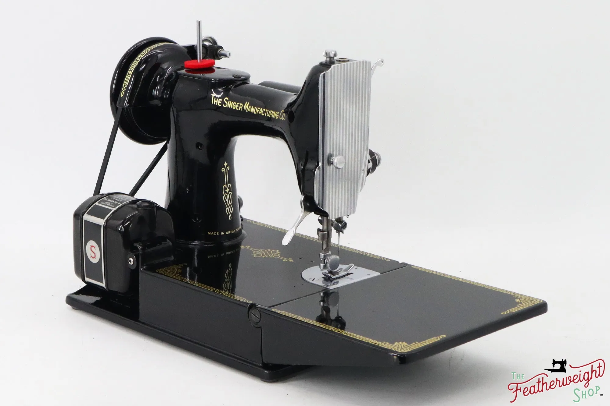 Singer Featherweight 221K Sewing Machine, 1952 - EH3733**