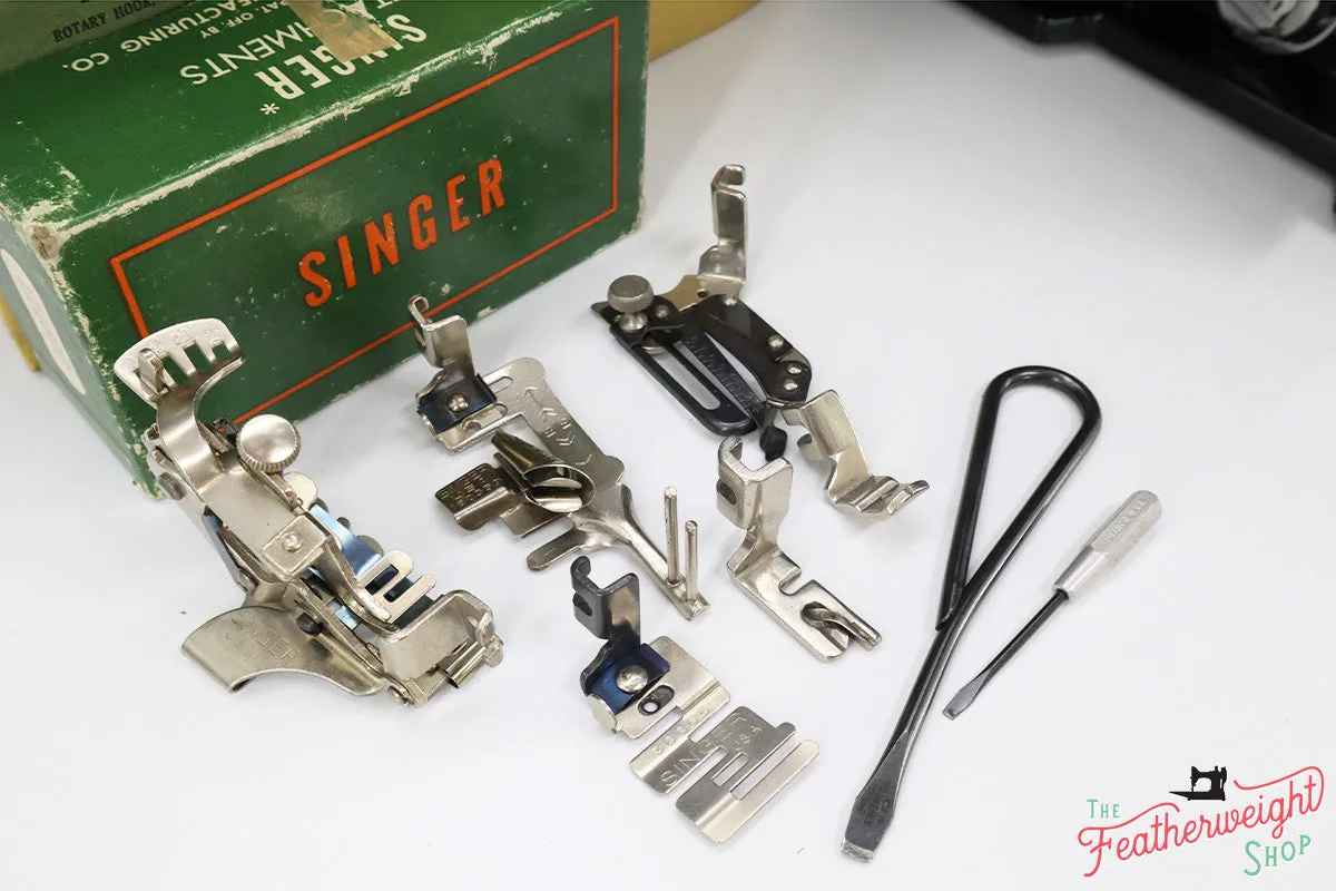 Singer Featherweight 221K Sewing Machine, Centennial! EF7077**