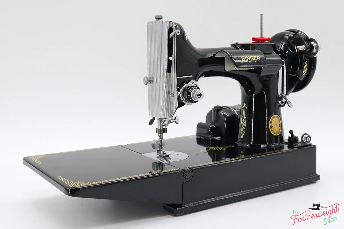 Singer Featherweight 221K Sewing Machine, EH134***