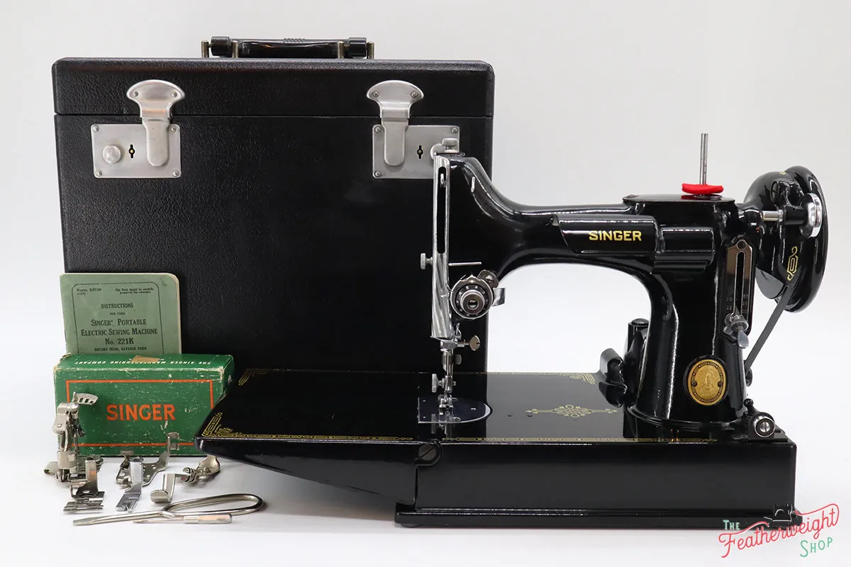 Singer Featherweight 221K Sewing Machine, EH134***