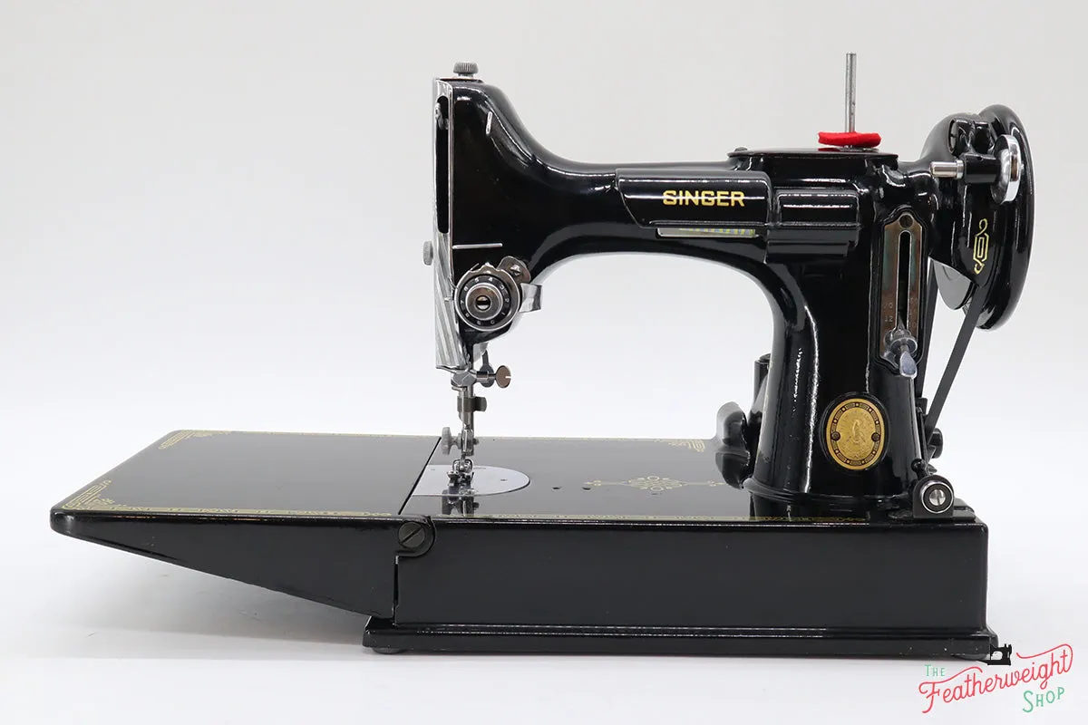 Singer Featherweight 221K Sewing Machine, EH134***