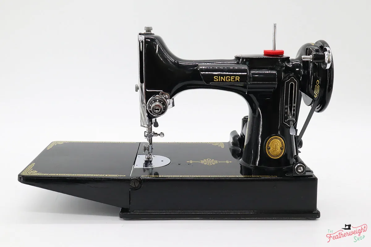 Singer Featherweight 221K Sewing Machine, EH374***