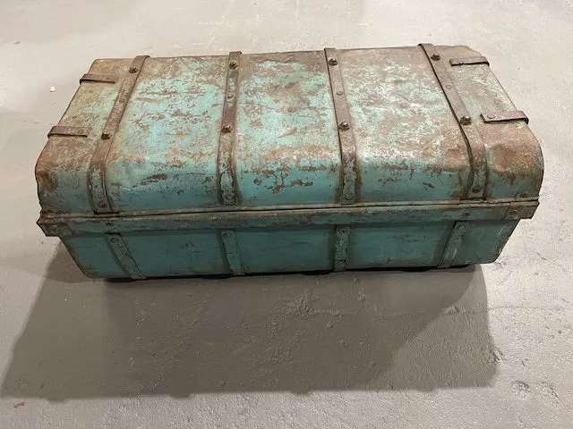 Vintage Metal  Suitcase  #6052